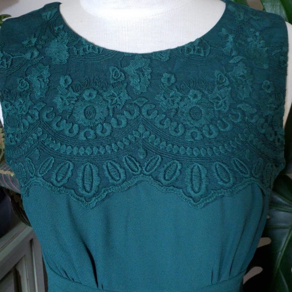 ModCloth V.I.Pleased Dress in Forest - Picture 2 of 6